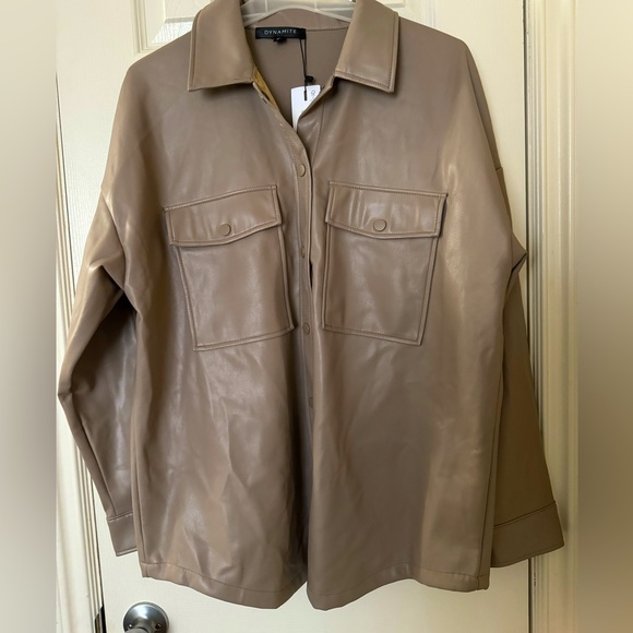 NWT DYNAMITE Taupe color Leather jacket -Large  cute to style with hoodie inside - Picture 3 of 6